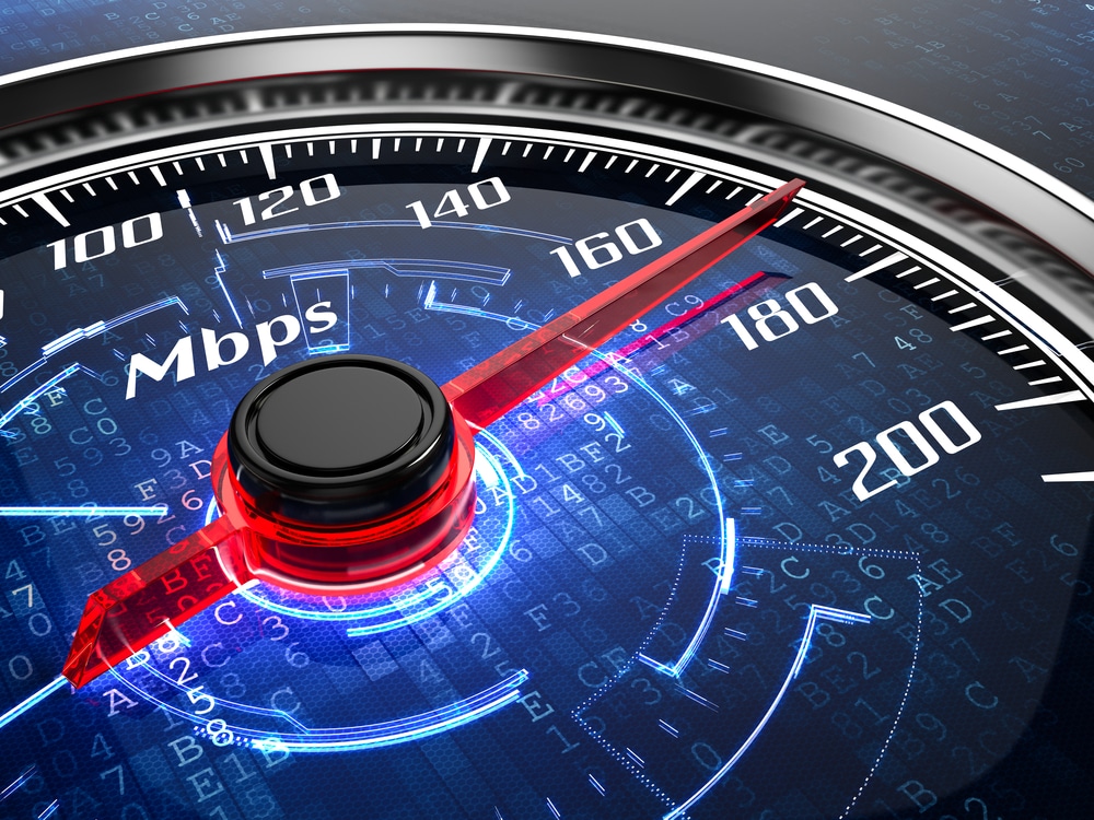 Měřič rychlosti zobrazující rychlost internetu.